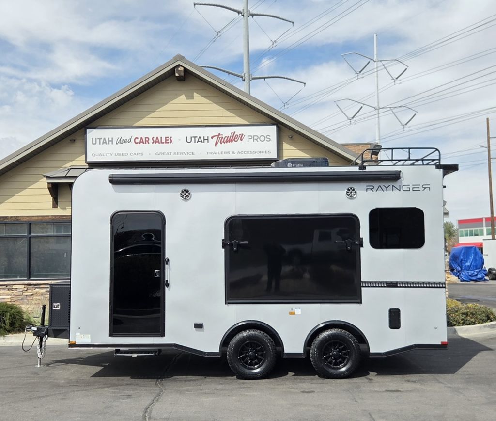 8x18 / 8.5x18 10K Toy Hauler Travel Trailer Fridge/Microwave TRIPLE TENT!!! RAYNGER 2026