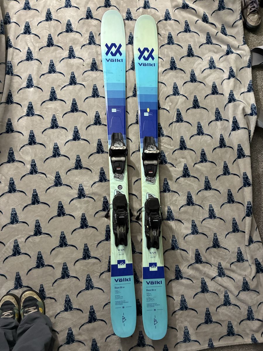 Völkl Blaze 86 W 152cm Women’s All-Mountain Skis w/ Marker Bindings