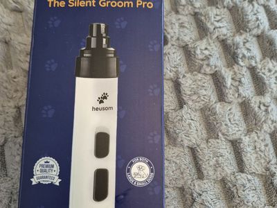 Dog nail clippers