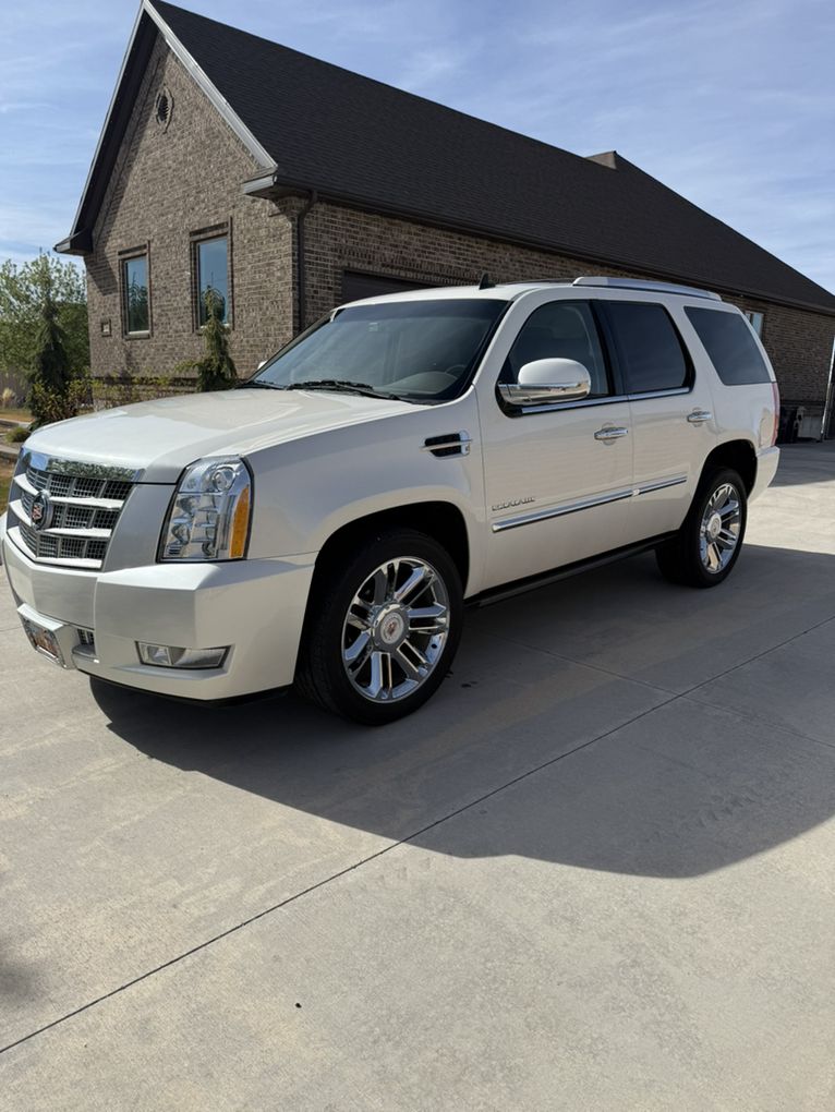 2012 Cadillac Escalade Platinum