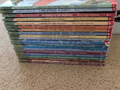Magic Tree House Book Lot - Early Chapters #1-18, 23, 24 & 2 Fact Trackers by Mary Pope Osborne