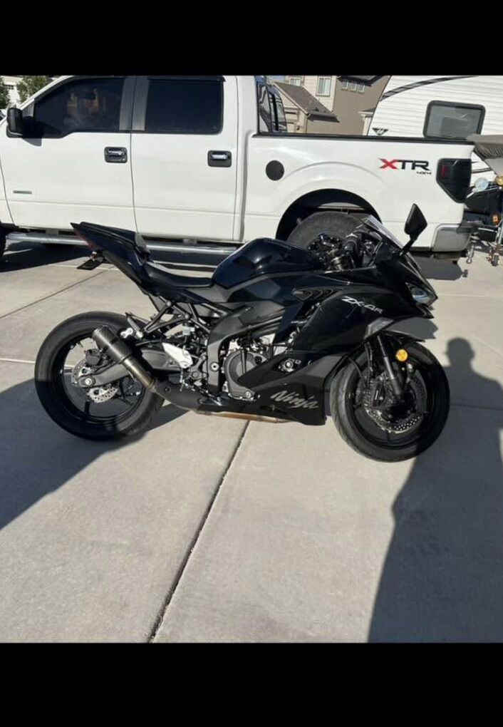 2024 KawasakI Zx4r