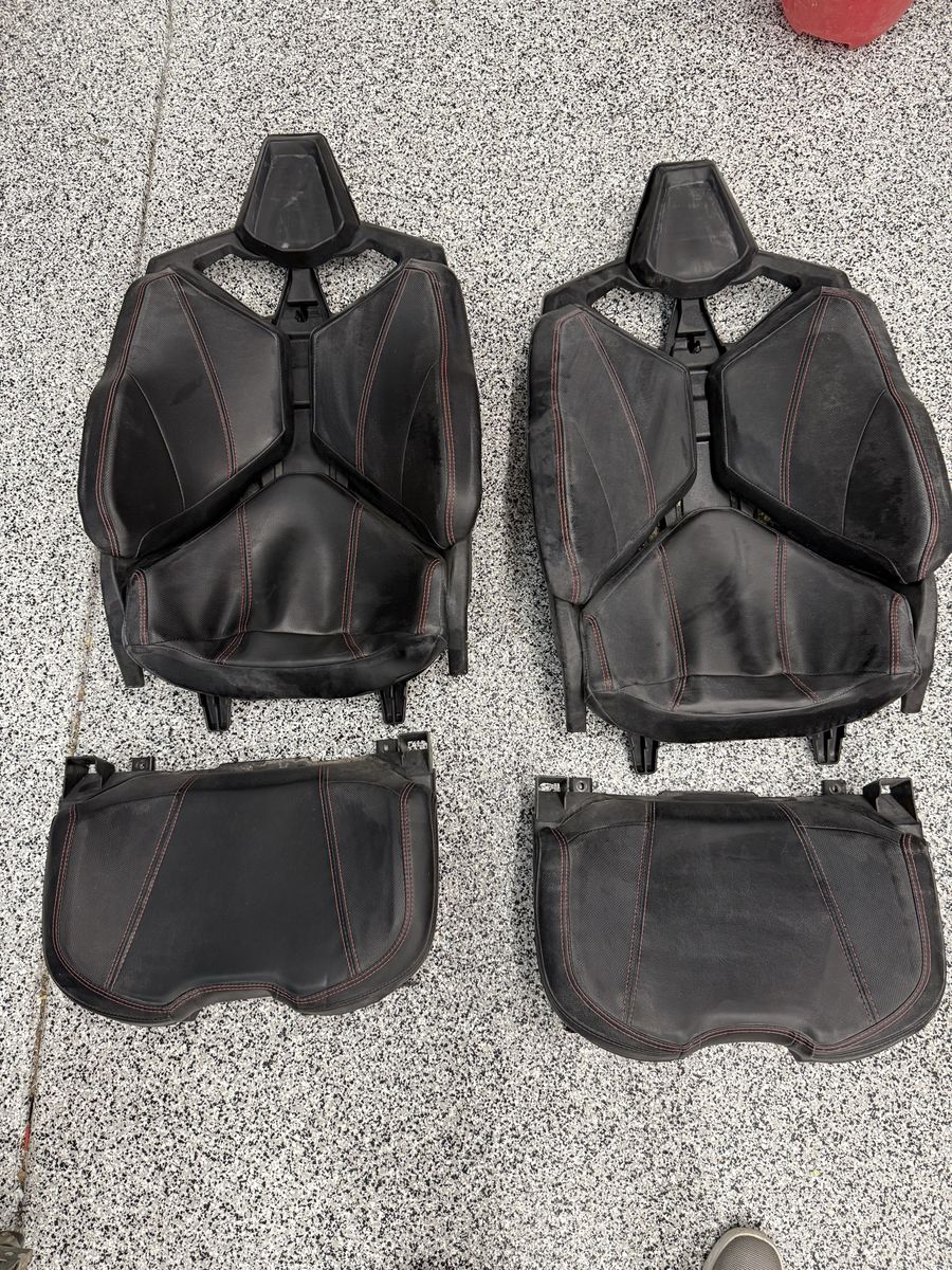 Rzr Pro R4 stock rear seats