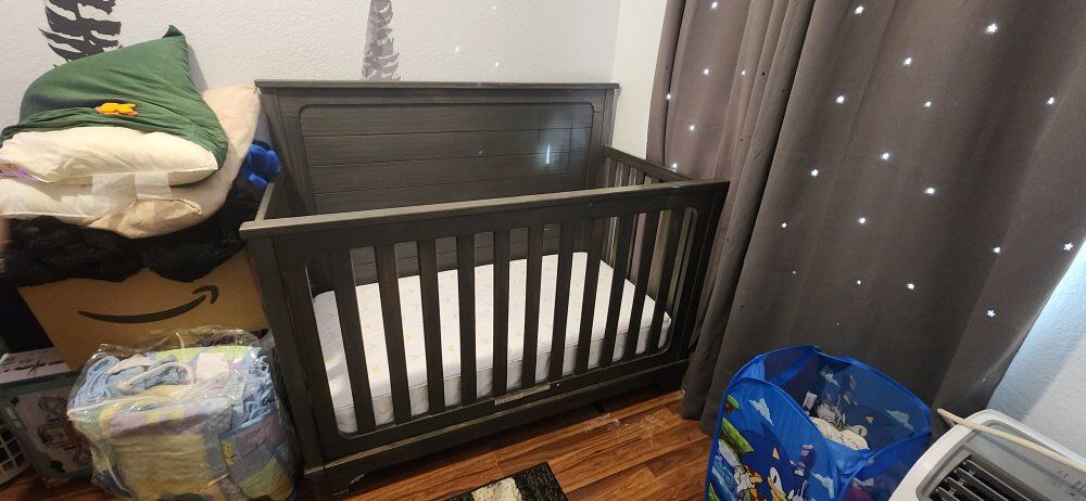 5-in-1 Convertible Crib/Bed w/ Mattress