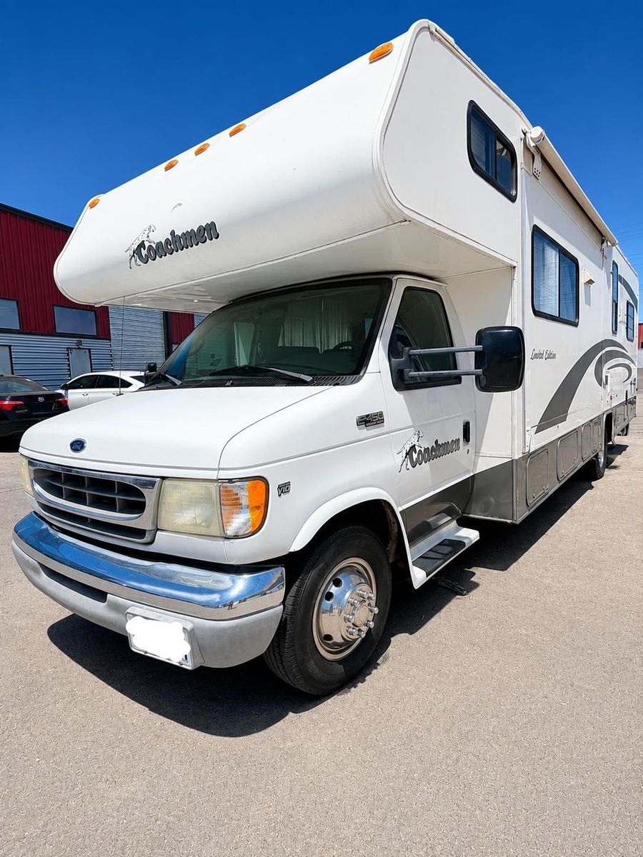 2002 Ford E-450 and Econoline 450 