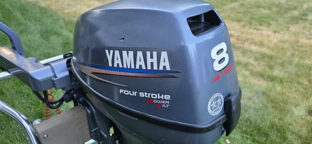 Yamaha 8HP 4-Stroke Power Tilt, electric start Outboard Boat Motor