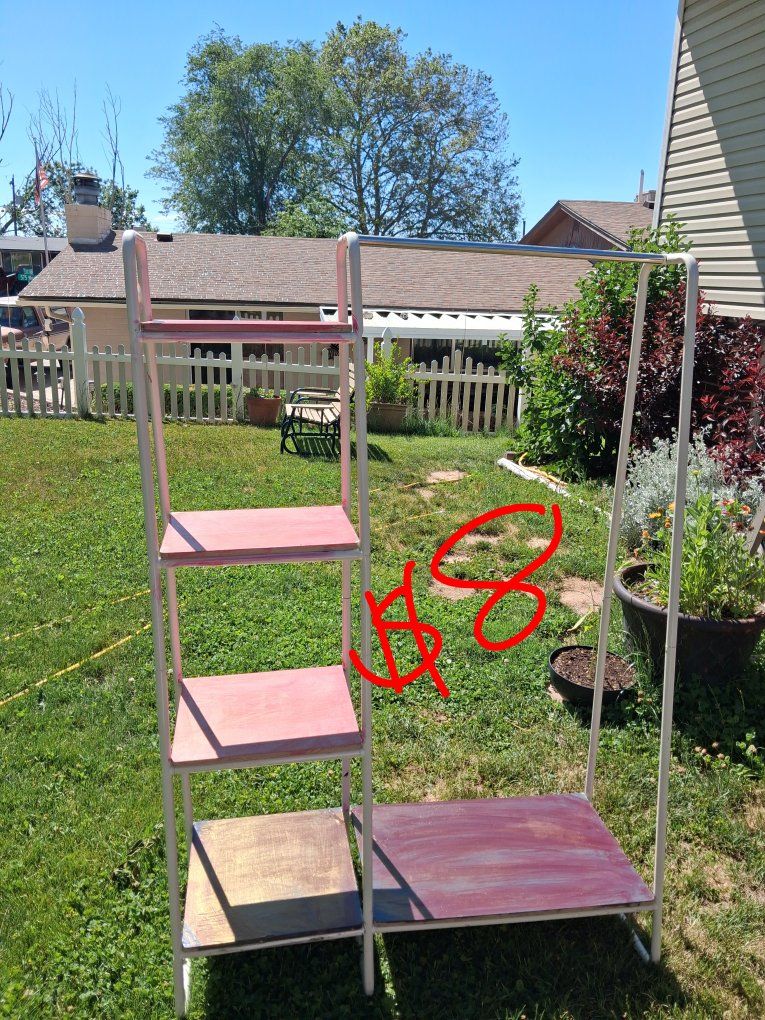 Main image 4