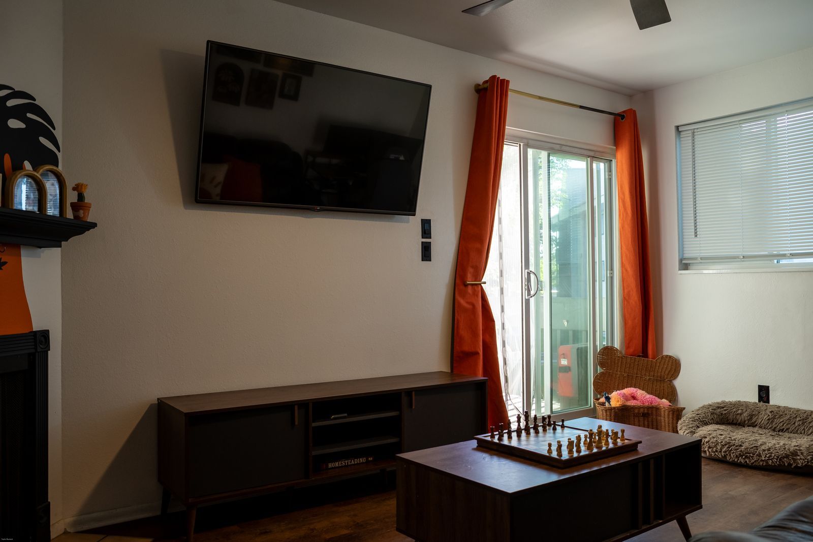 CONDO (FSBO) Located near 3900 south & state street