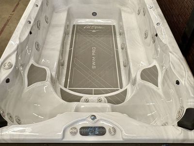 New Cal Spas F-1325 13ft Swim Spa – 25 Jets, 11 Seats, Dual River Jets, 6HP | Most Popular Model