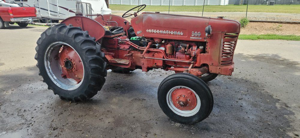 international 300 tractor