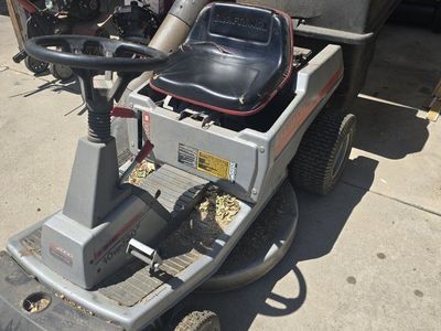 Craftsman 2 riding lawn mower