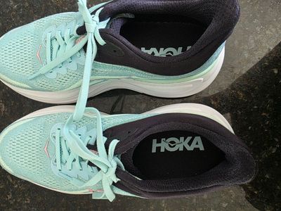 HOKAS BONDI 9 7.5 woman's