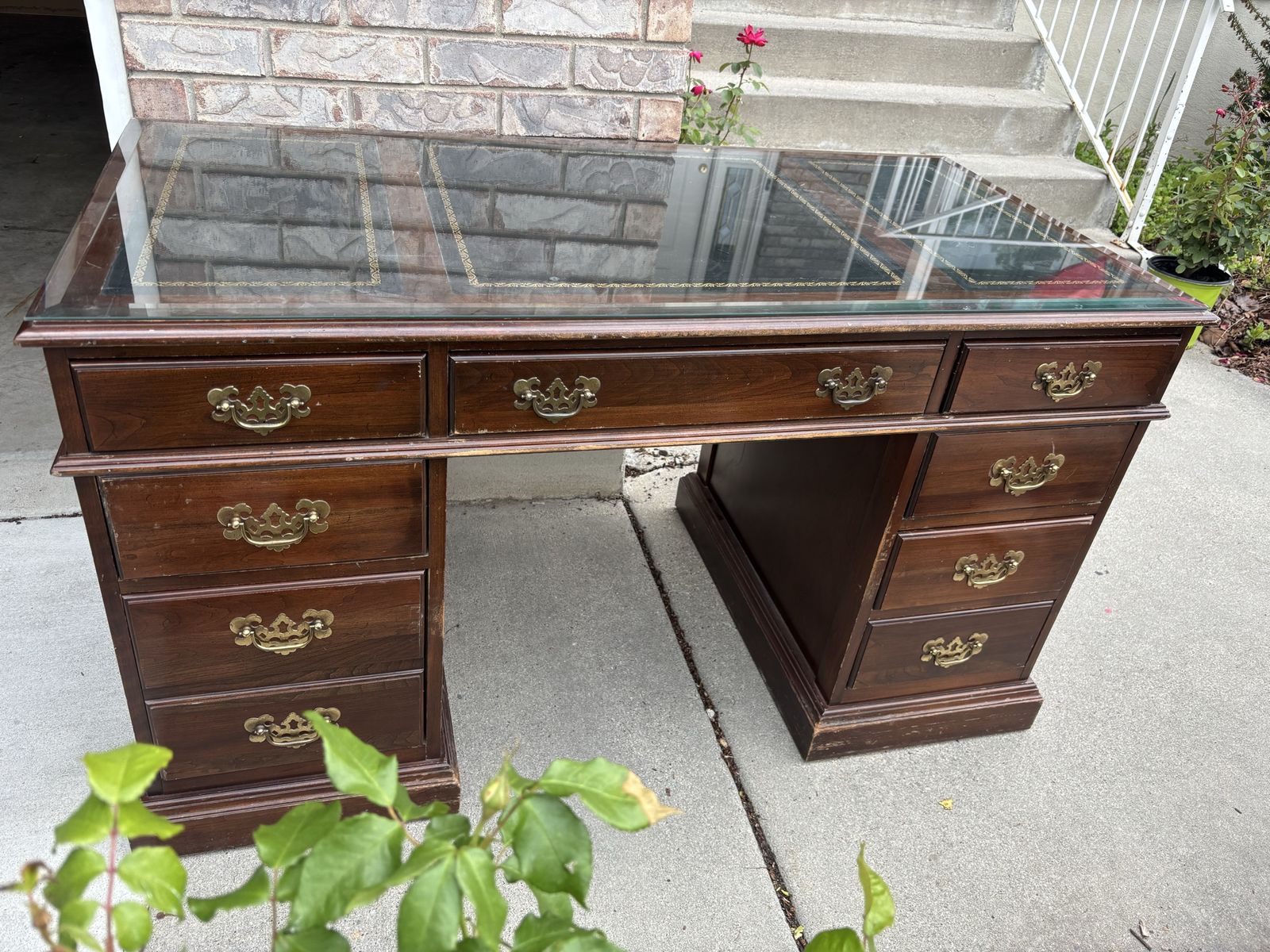 Ethan Allen desk