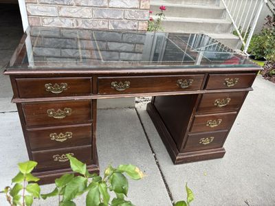 Ethan Allen desk