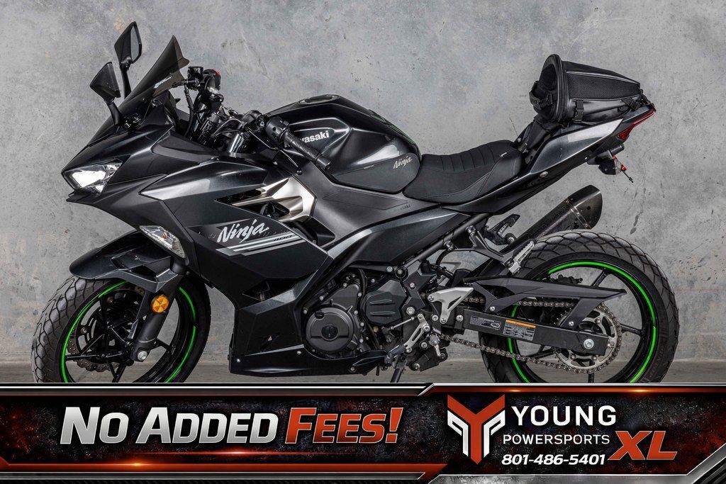 2022 Kawasaki Ninja® 400 Base
