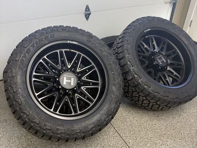 Brand New 22x10 8x180 wheels On 35/12.50R22 Tires