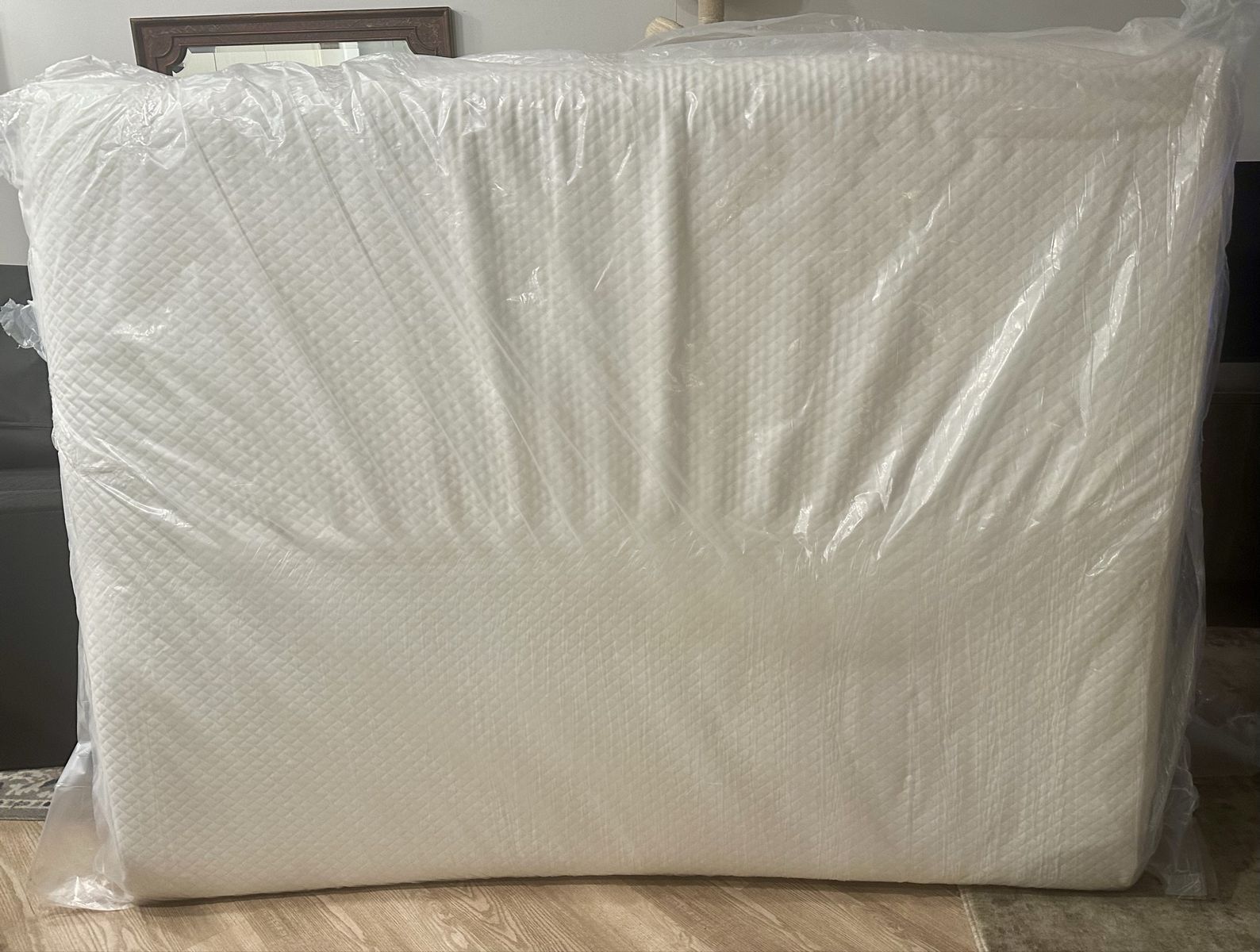 Dyonery 10” Queen Memory Foam Mattress, Medium Firm, Brand New