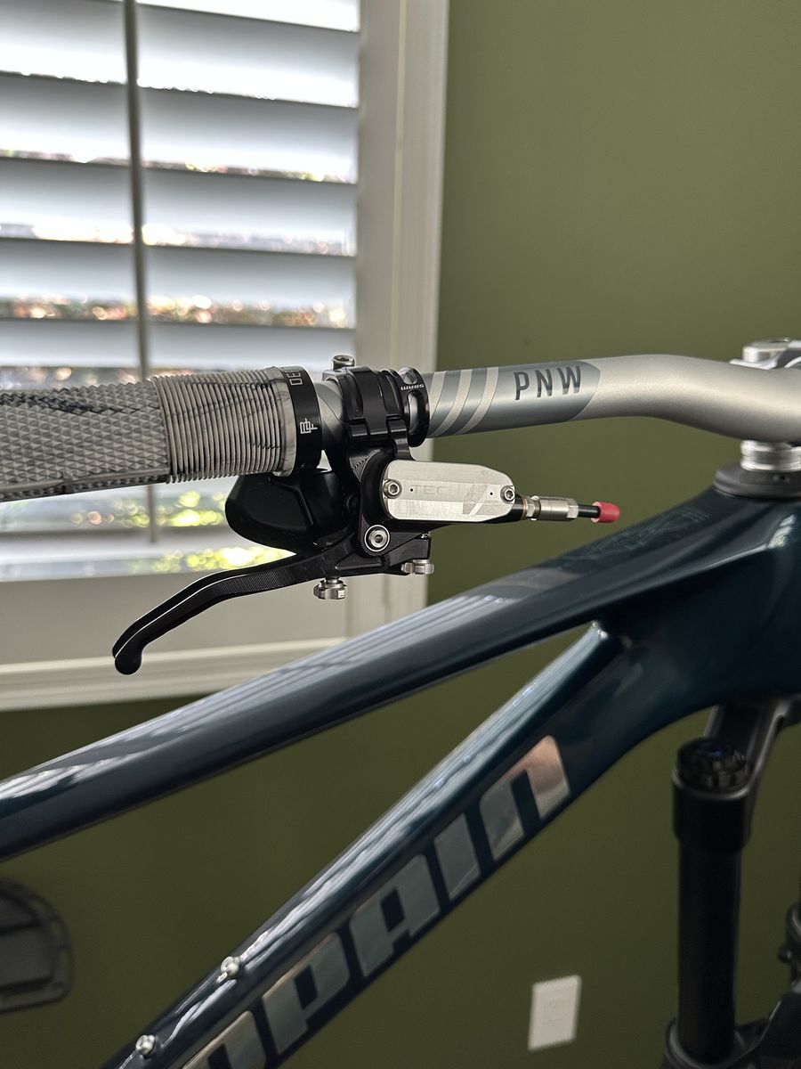 Hope Tech 4 V4/e4 brakes and rotors