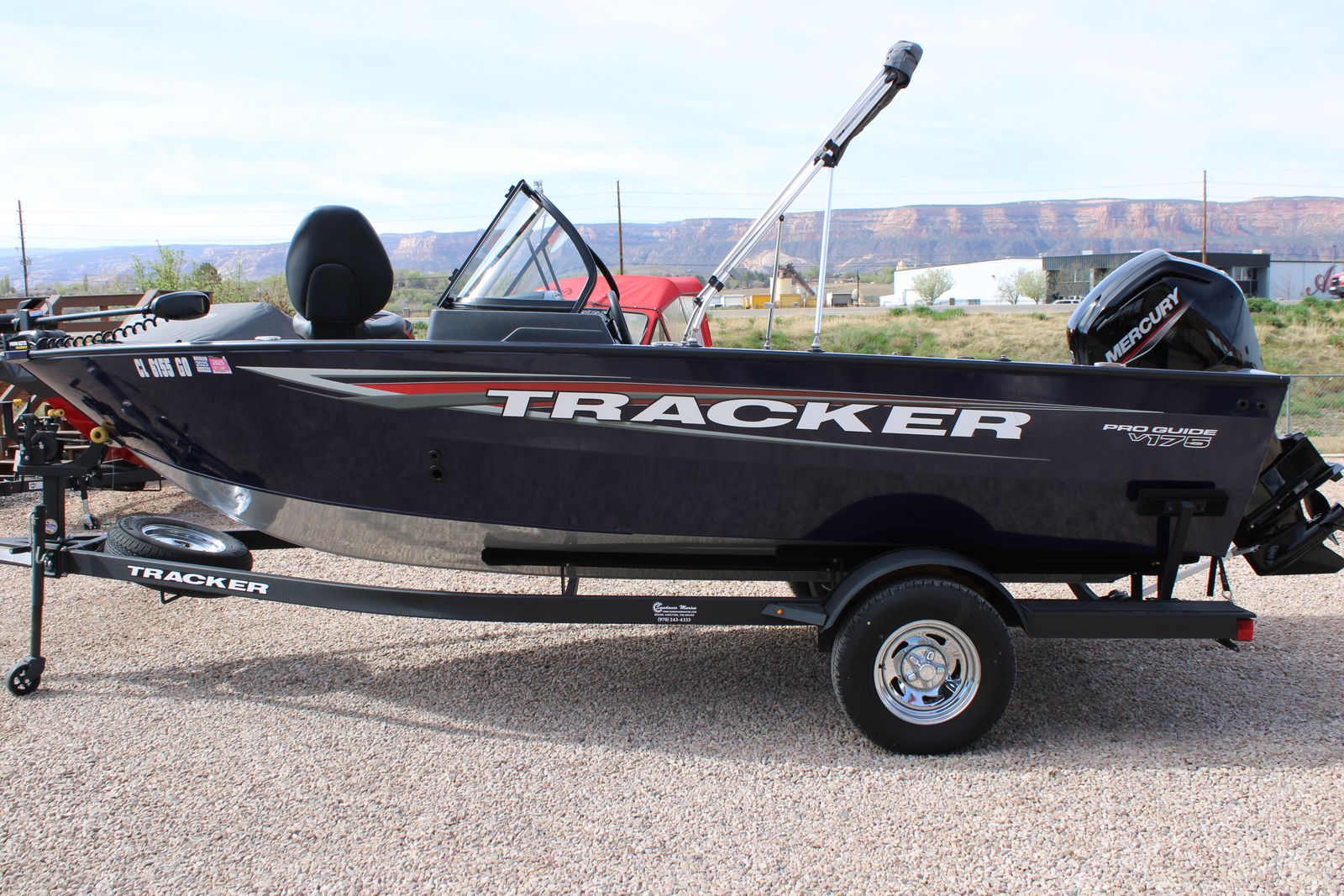 2025 Tracker Pro Guide 175 Combo ( Like New Condition )