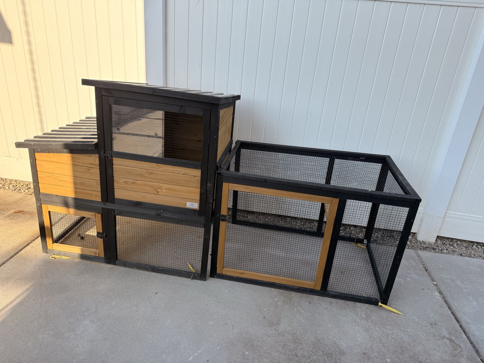 Wooden Outdoor Chicken Coop with Attached Run