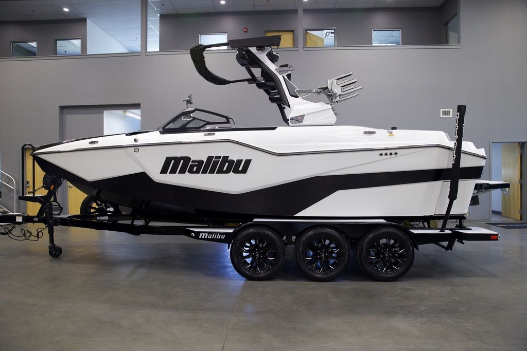 2026 Malibu Boats M230