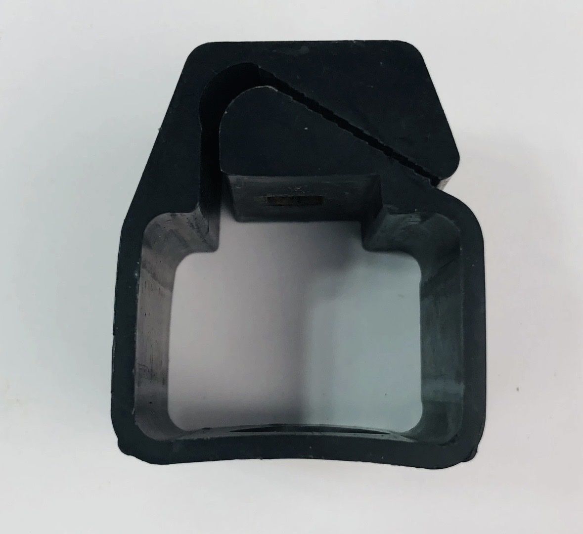 Thule Clamp On For Square Cross Bar Roof Rack