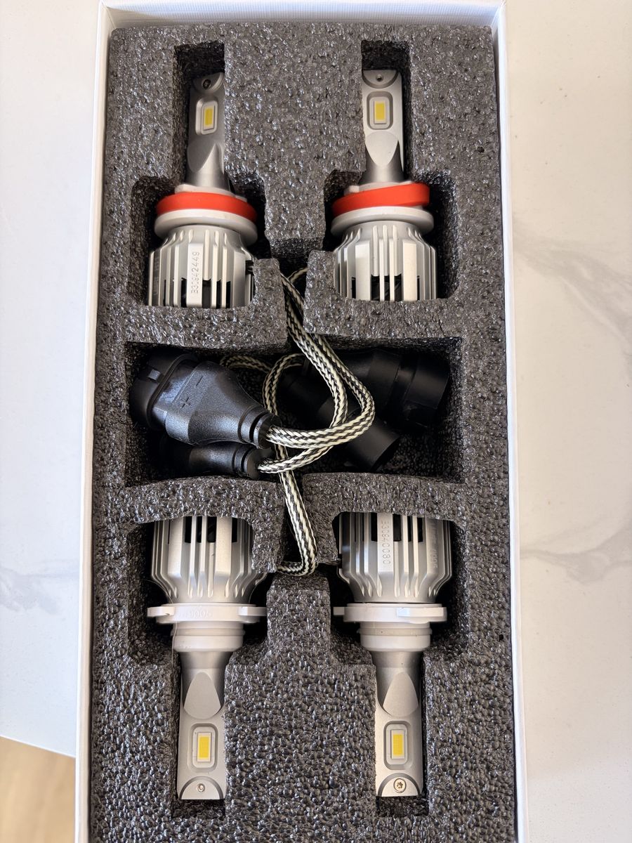 15-22 Chevy Colorado LED headlights.