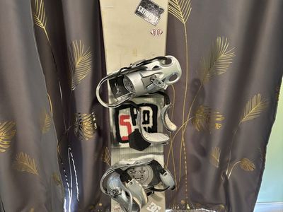 Snowboards with bindings