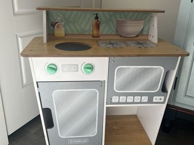 Child Play Kitchen