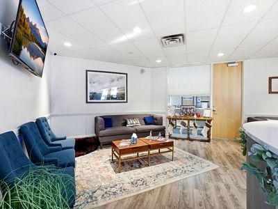 LEASE: NOW AVAILABLE - LUXURY DENTAL TURN-KEY SPACE - PRIME LOCATION