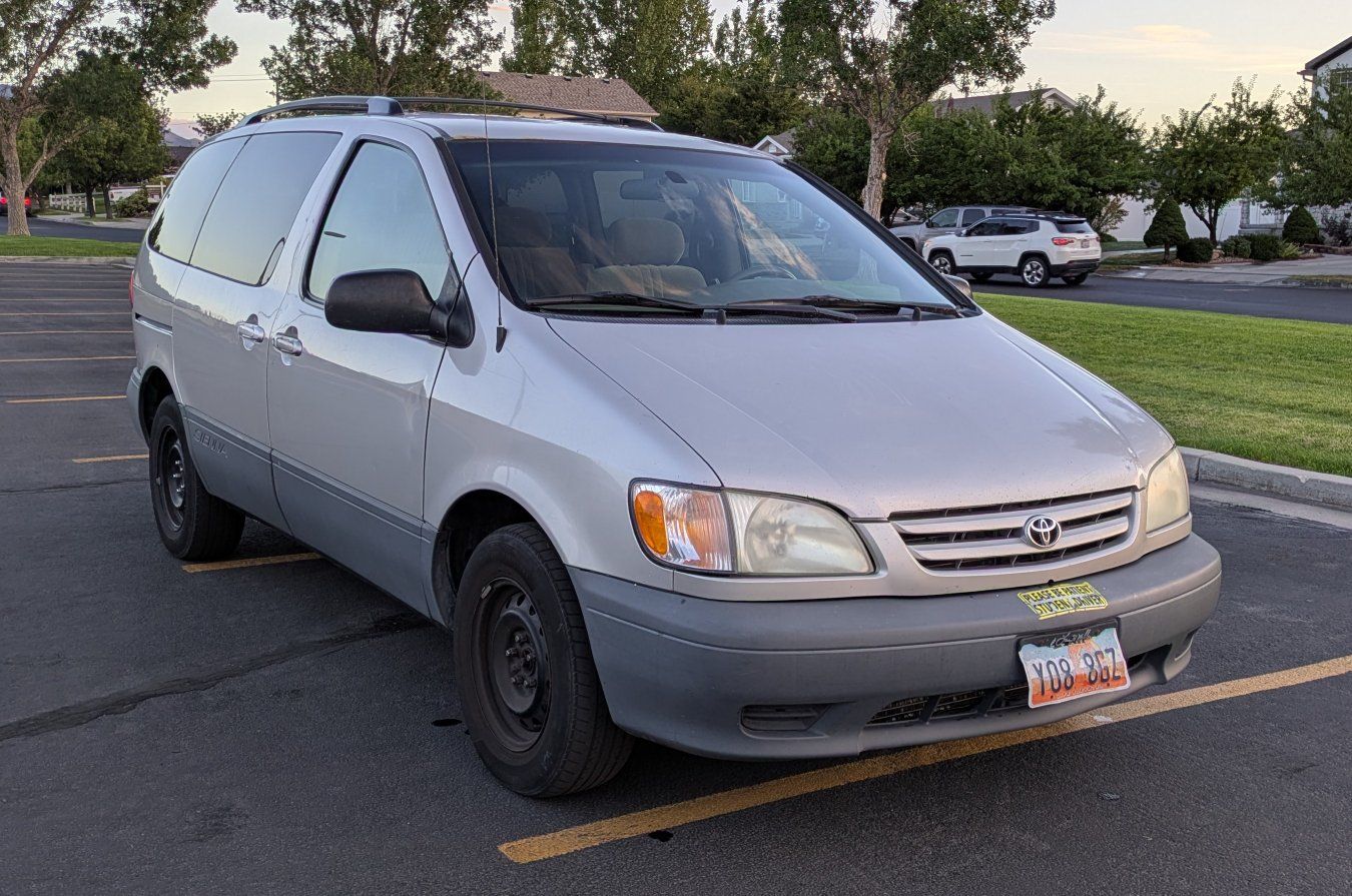 2003 Toyota Sienna CE