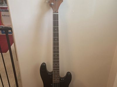 TG Tanara Black Electric Bass Guitar with Chrome Hardware - Used
