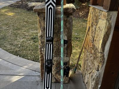 Black Crowes Atris 189cm, Tyrolia Attach 13 GW bindings