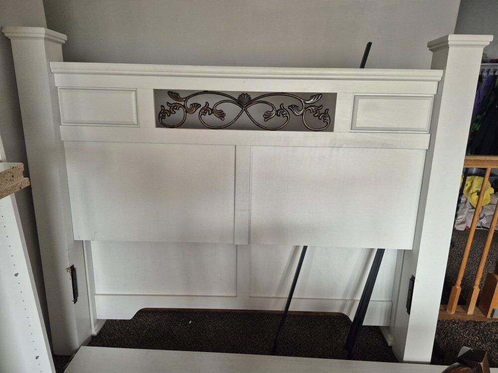 White Queen bedframe