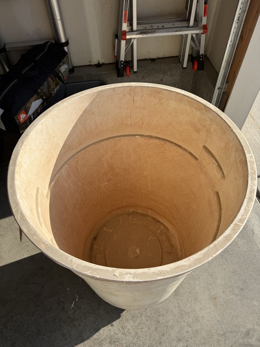 Main image 3