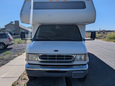 1998 Ford Shasta 32 foot class c
