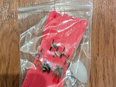 Assorted Fishing Flies Lures Spinner Baits Fly Fishing Kit New in Packaging