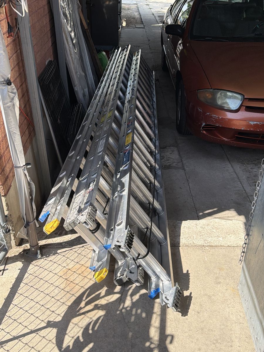 Heavy-Duty 32 ft Aluminum Extension Ladders read ad first