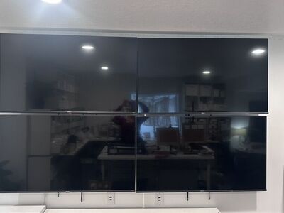 4 Tv's 50” smart tv’s with wall mounts (Hisense)