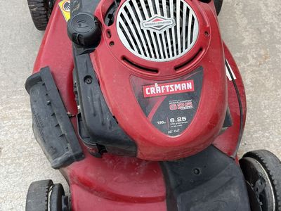 Craftsman Self propelled lawnmower runs great.