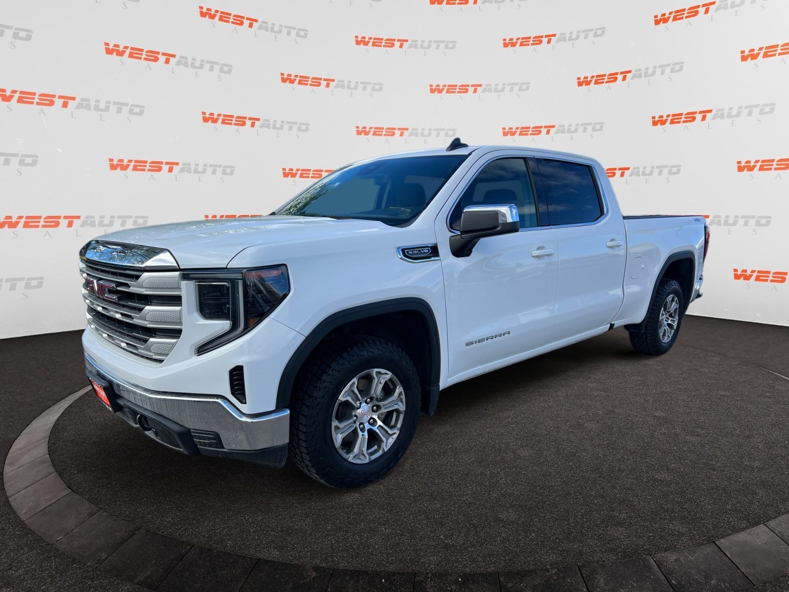 2023 GMC 1500 SLE