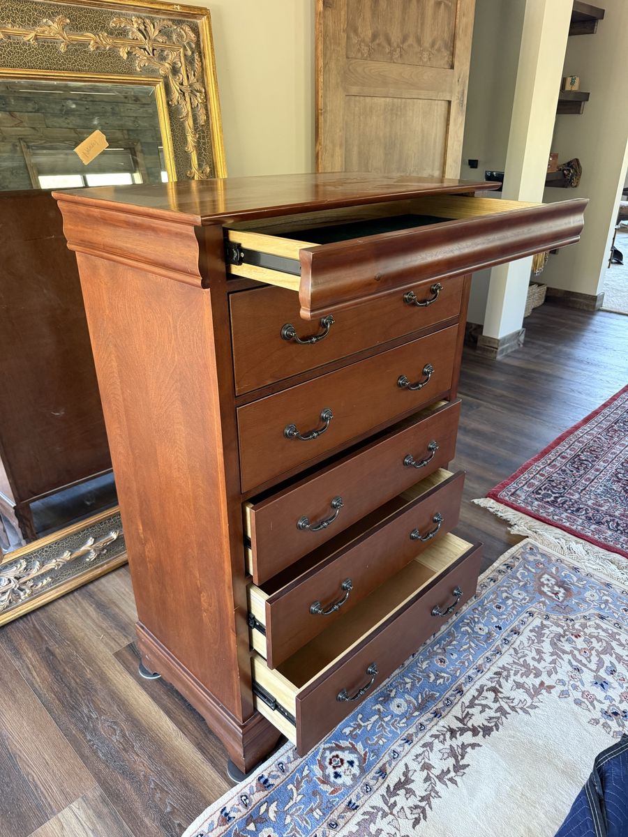 Fully wooden dresser with hidden watch drawer