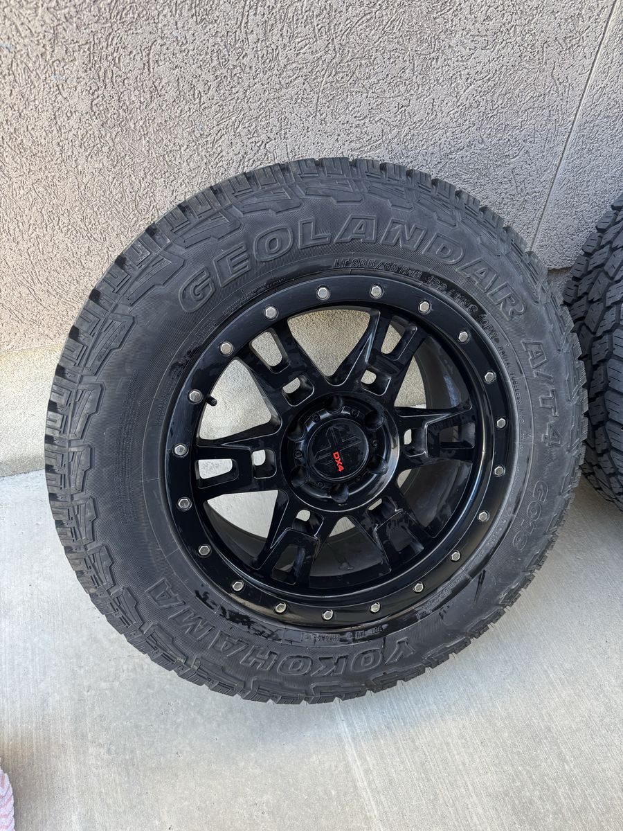 Yokohama tires/ Dx4 rims