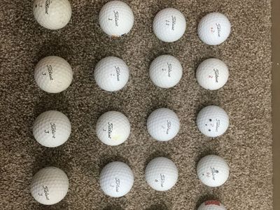 20 Pro V1 Golf Balls - Titleists