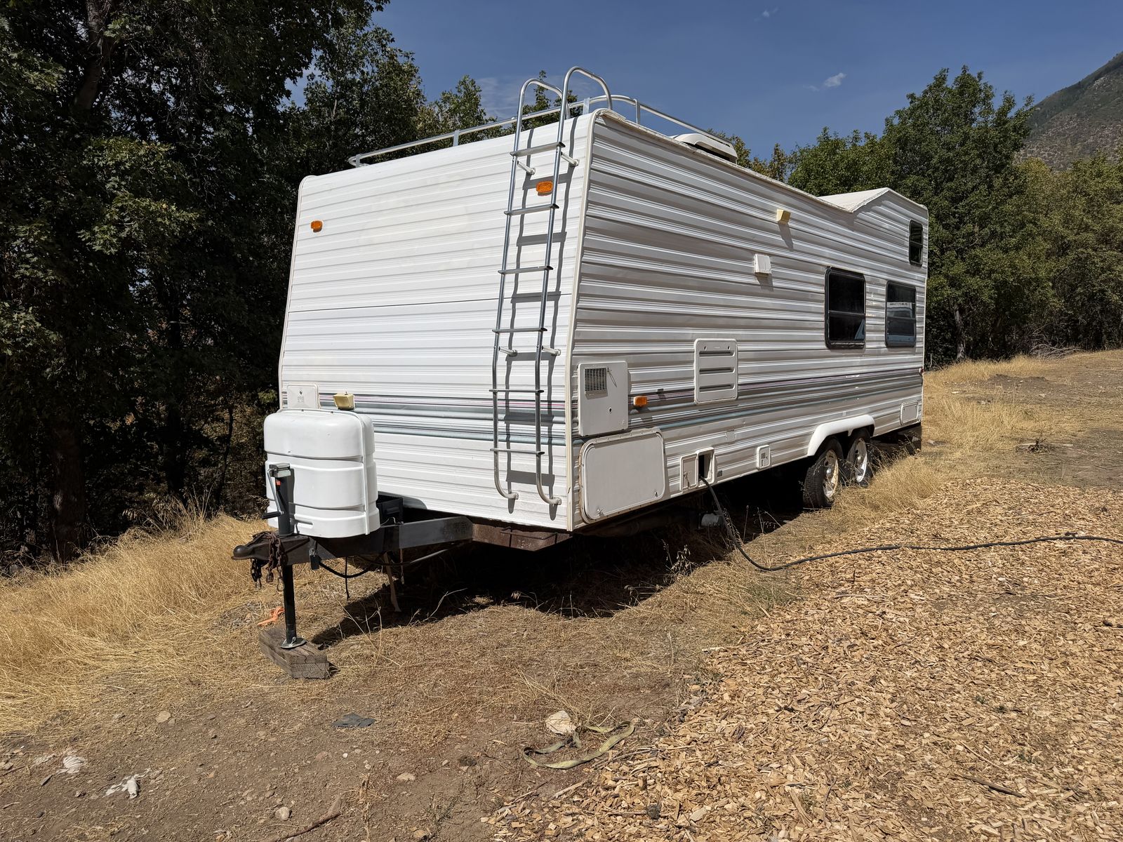 98 Carson 24ft toy hauler