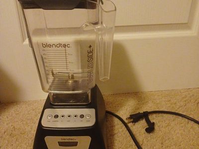 Blendtec Classic 570 CTB2 Blender