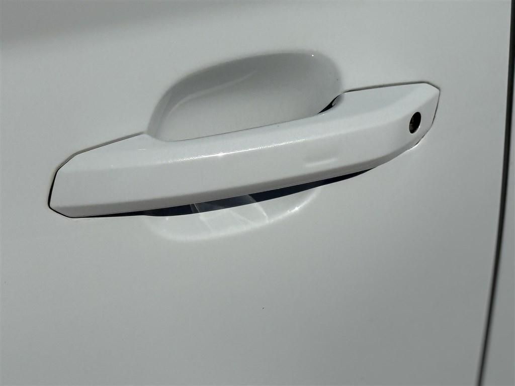 Main image 11