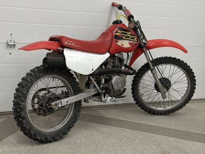Honda XR100R Dirt Bike - Red/White - Great Condition, Ready to Ride