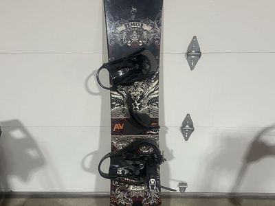 Avalanche Destiny Snowboard