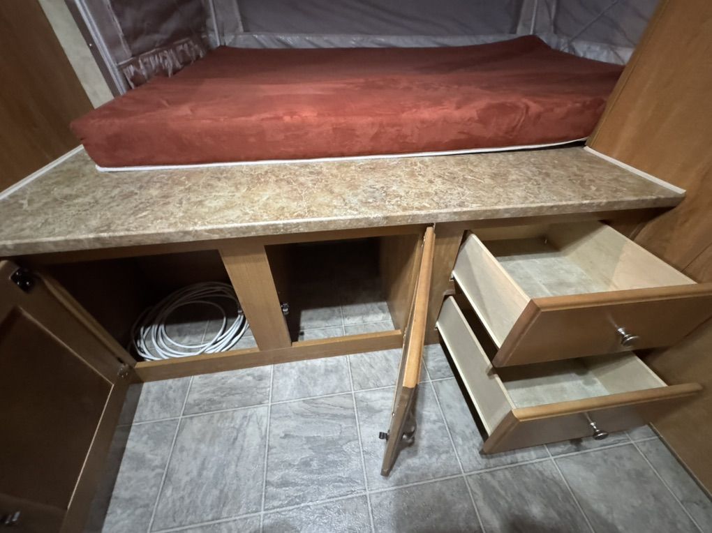 Main image 28